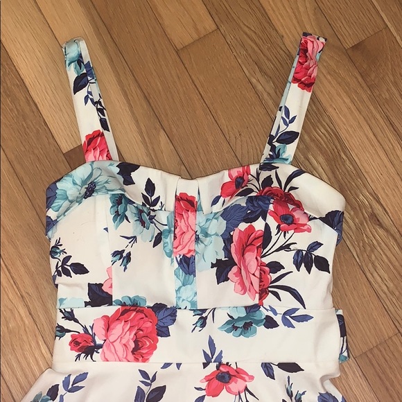Cute floral skater dress!! - Picture 2 of 5